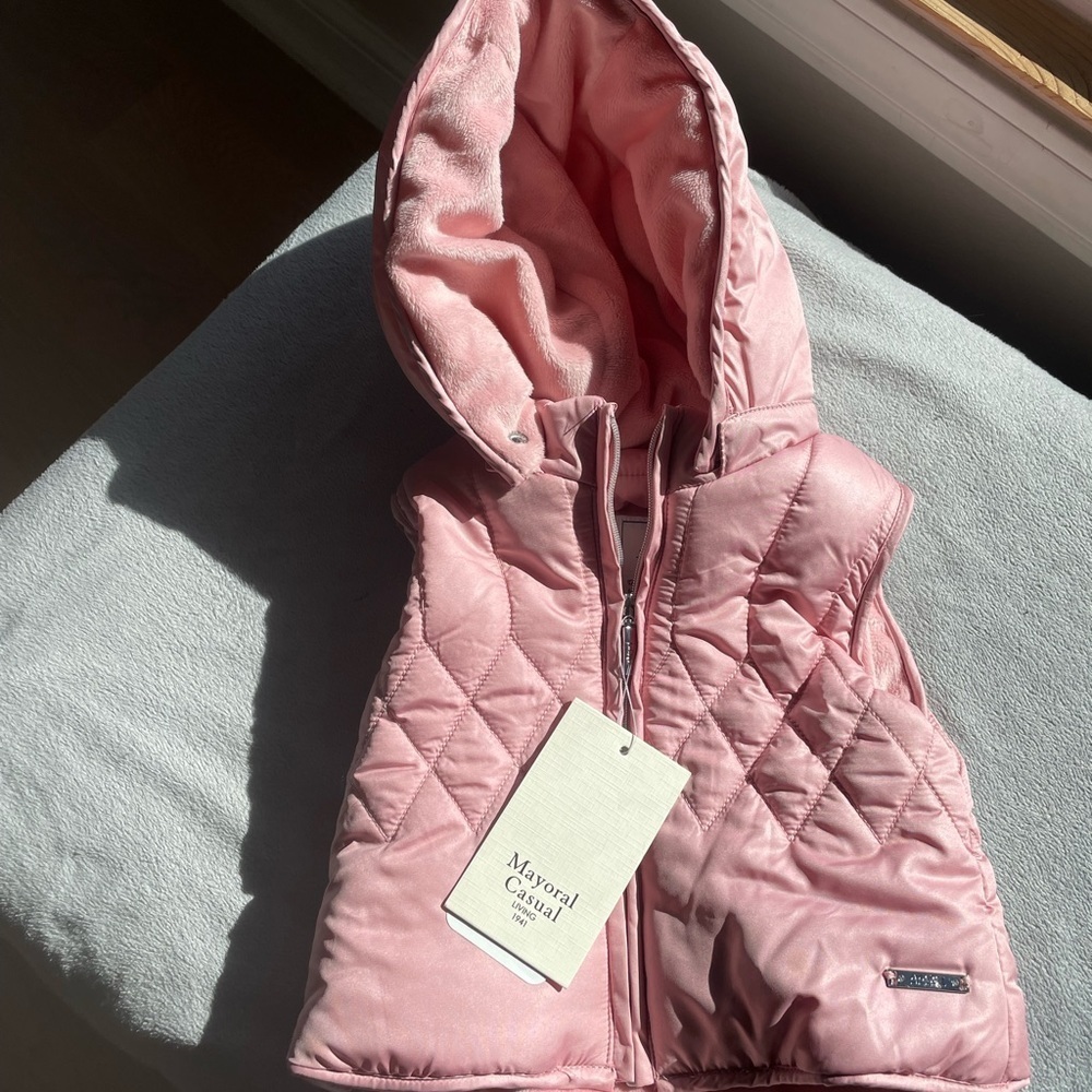 Mayoral baby girl puffer jacket designed in Spain.